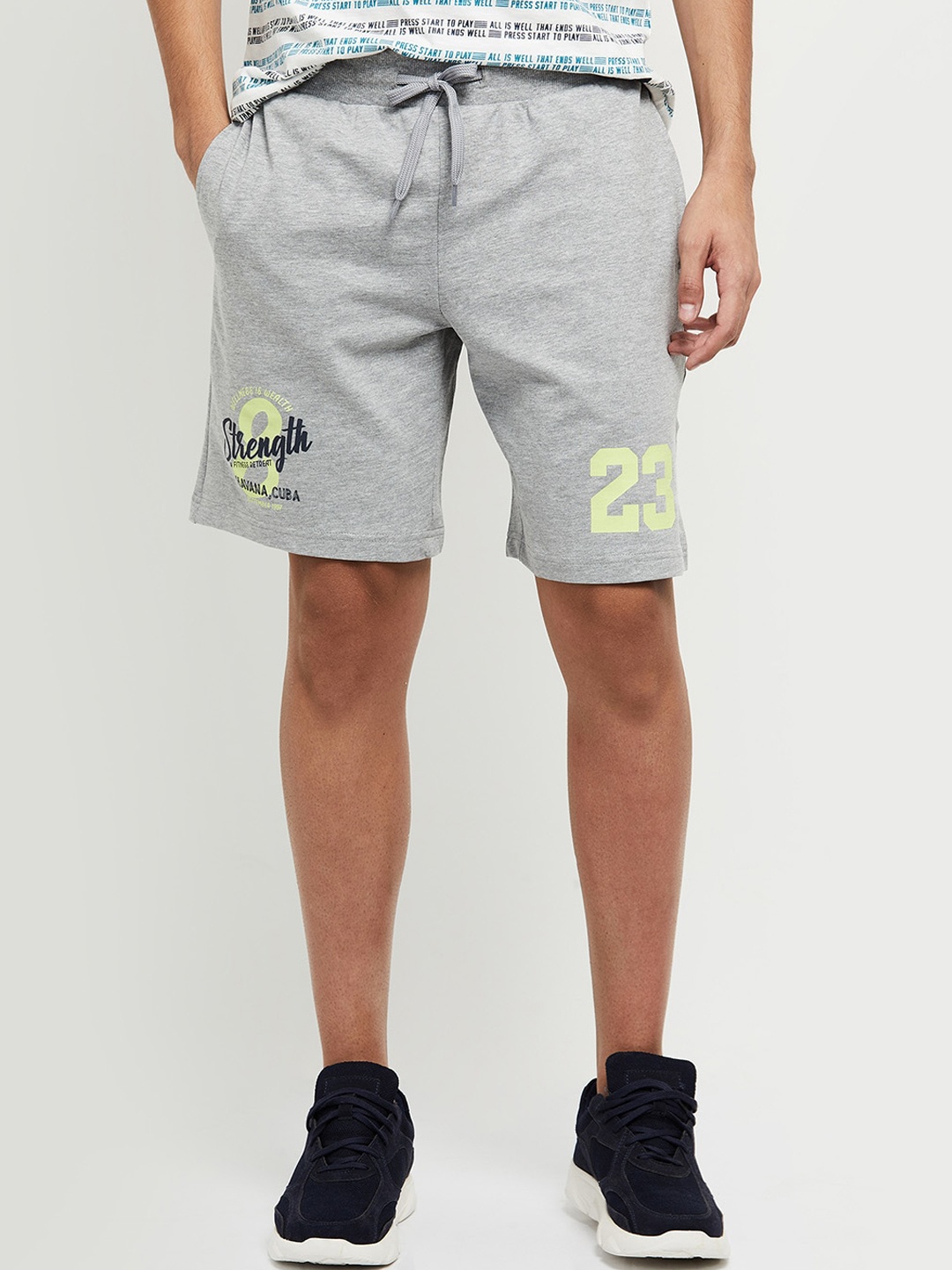 

max Men Grey Printed Shorts