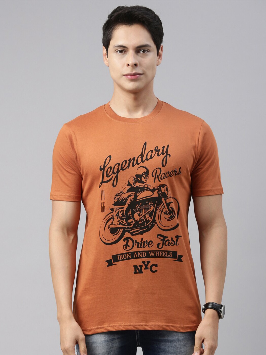 

recast Men Rust Brown Biker Printed Pure Cotton T-shirt