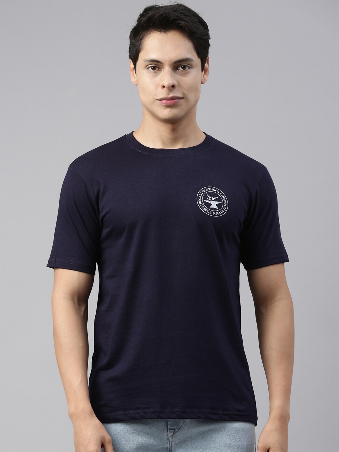 

recast Men Navy Blue Solid Pure Cotton T-shirt