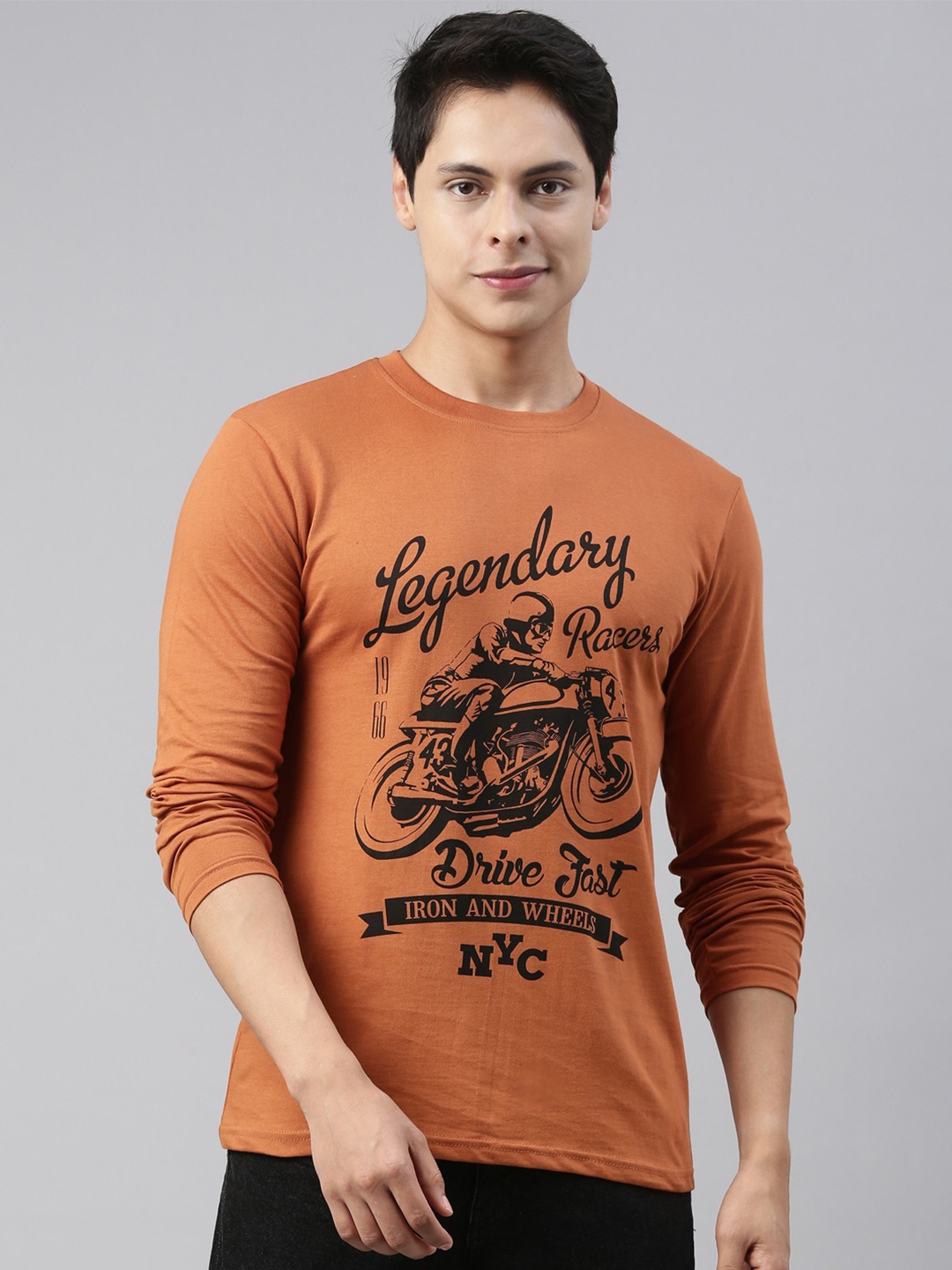 

recast Men Rust Brown Biker Printed Pure Cotton T-shirt