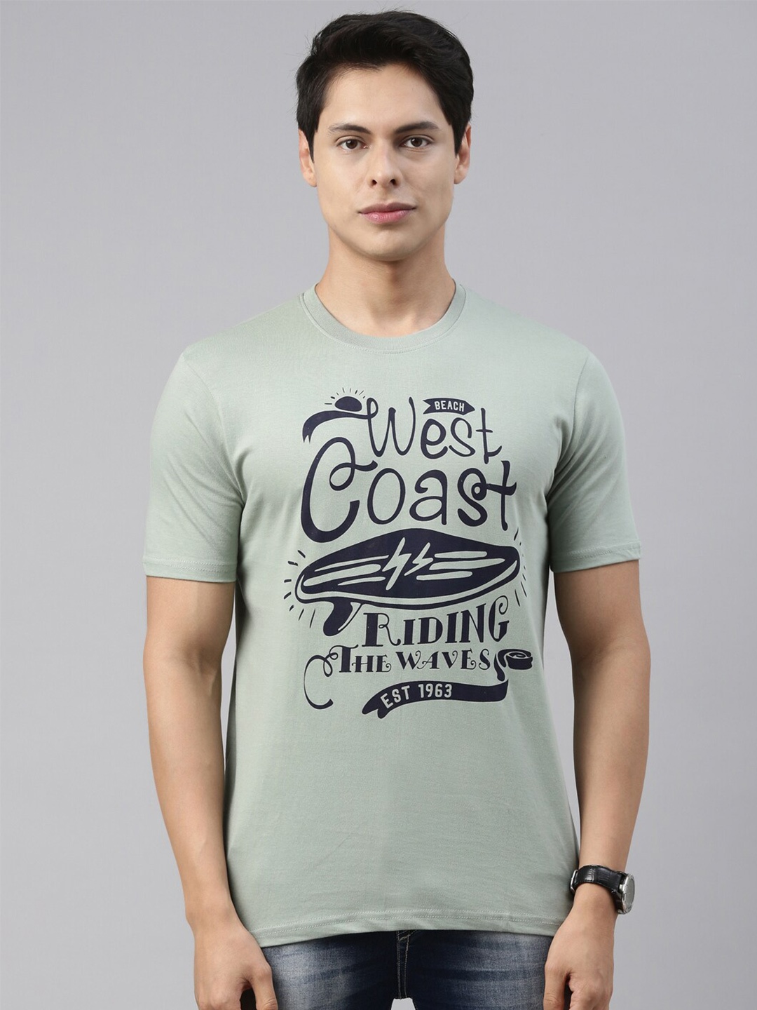 

recast Men Green Typography Printed Pure Cotton T-shirt