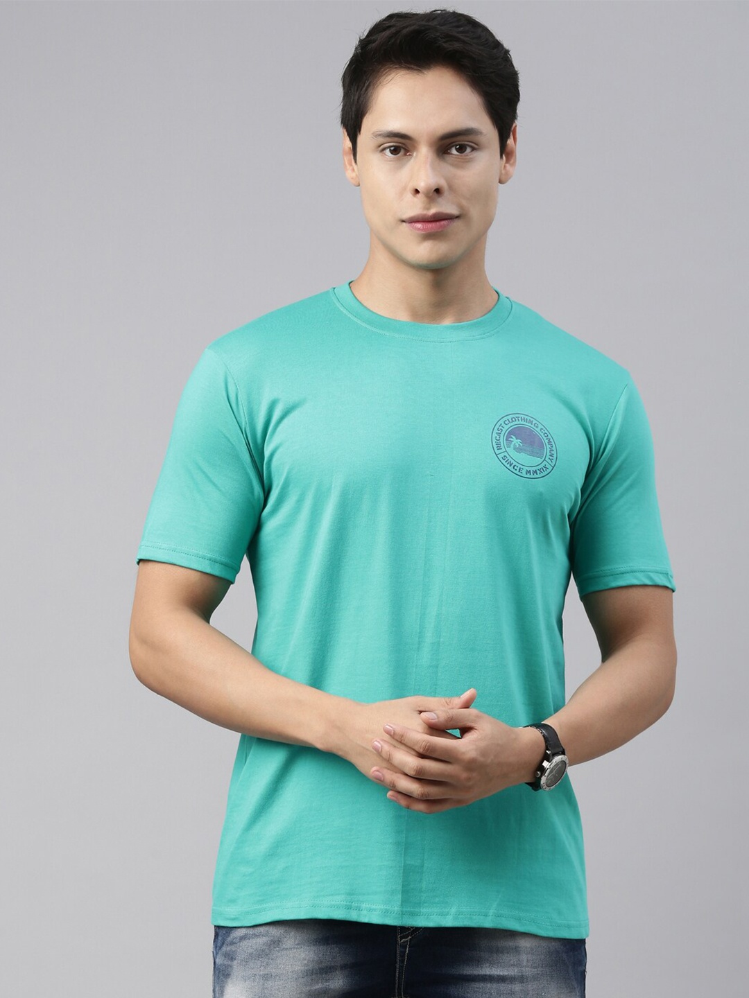 

recast Men Green Pure Cotton Solid T-shirt