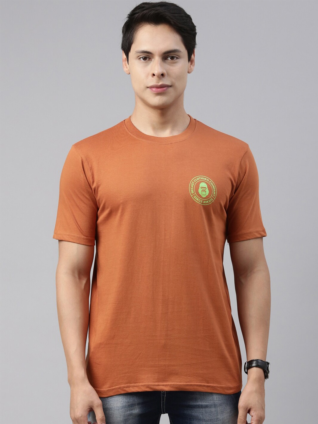 

recast Men Rust Brown Solid Pure Cotton T-shirt