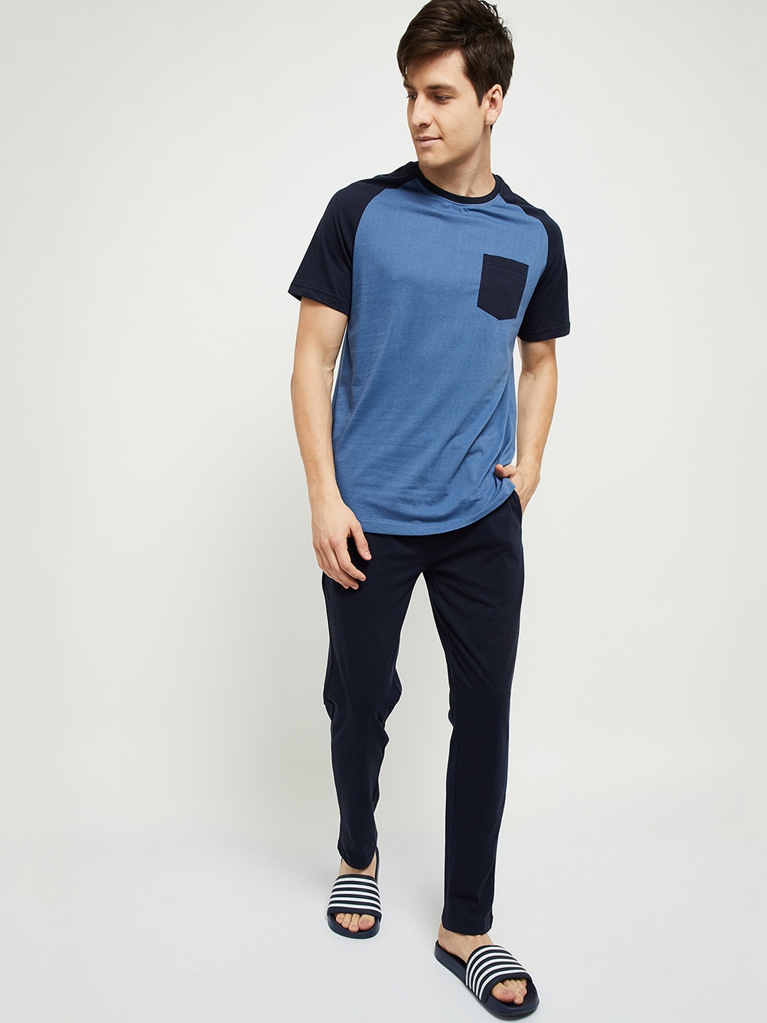 

max Men Navy Blue Colourblocked Night suit