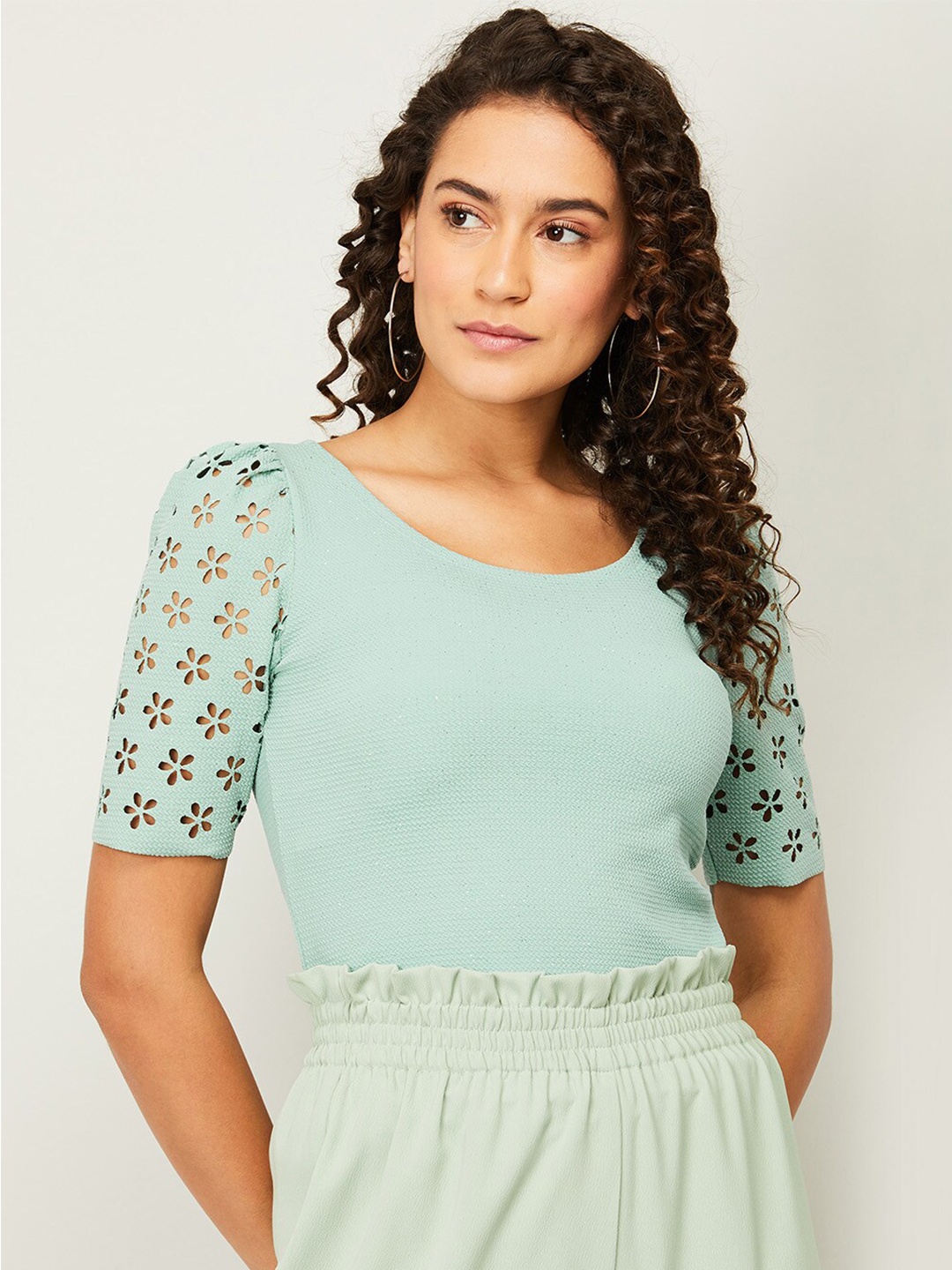 

CODE by Lifestyle Green Floral Cut-Out Top