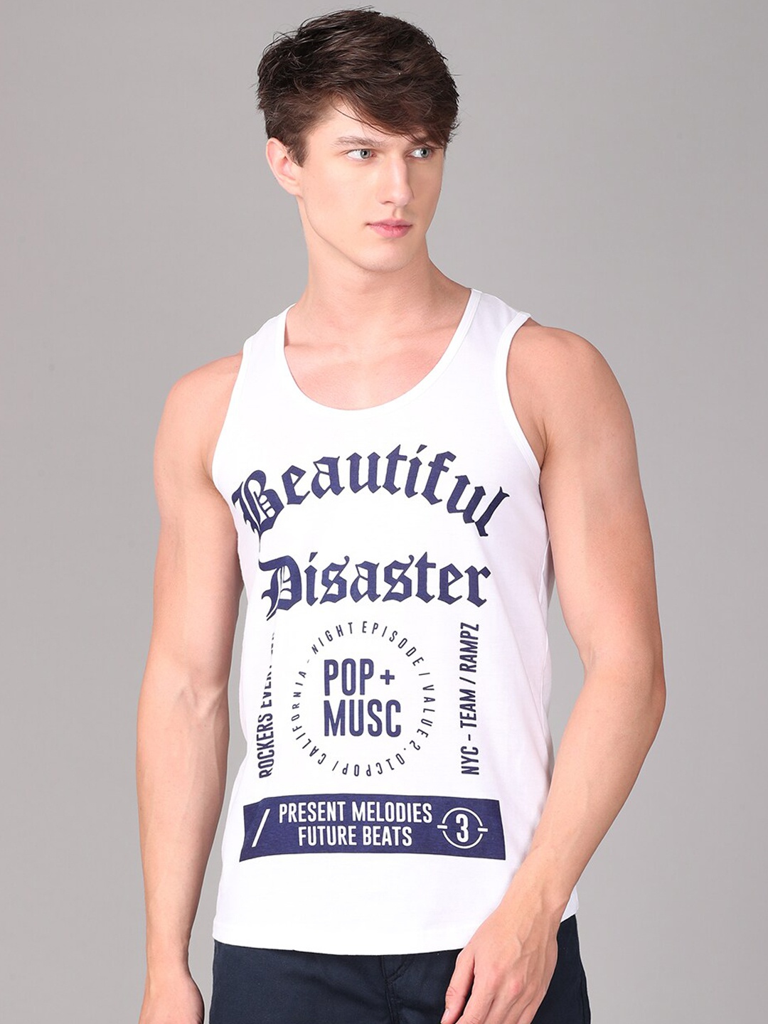 

IMYOUNG Men White & Blue Printed T-shirt