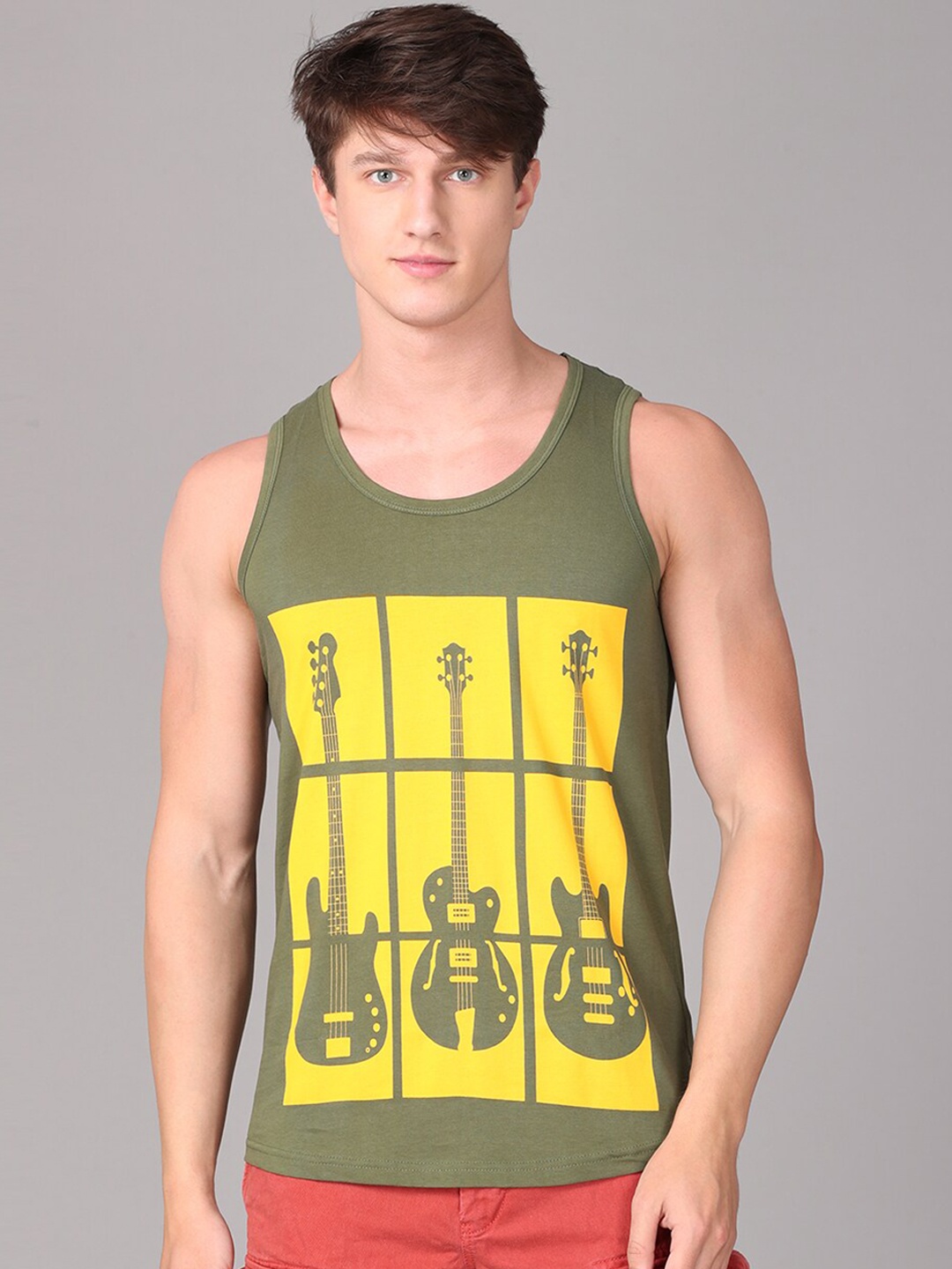 

IMYOUNG Men Olive Green & Yellow Conversational Printed Innerwear Vests