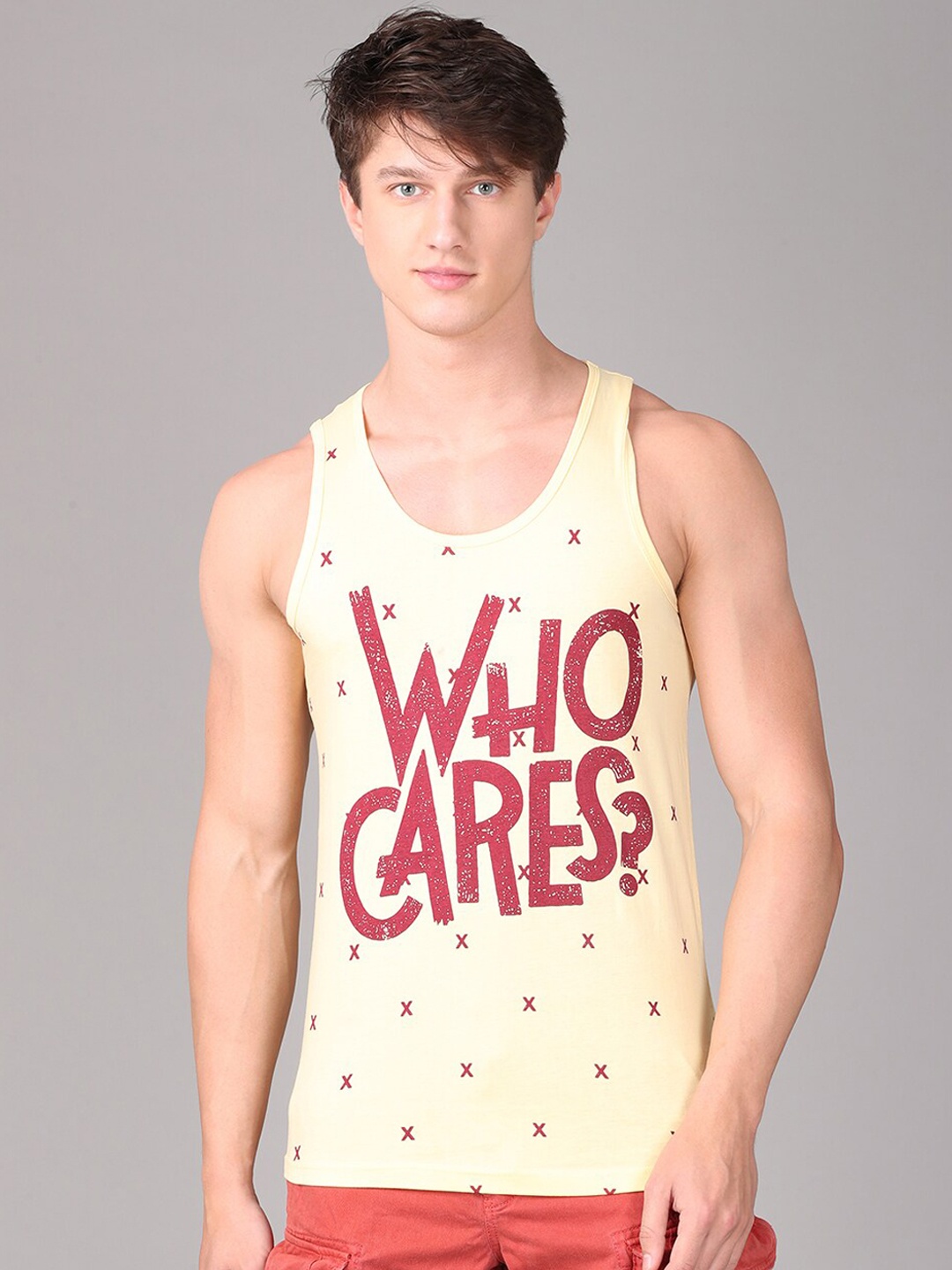 

IMYOUNG Men Yellow Typography Printed Innerwear Vests