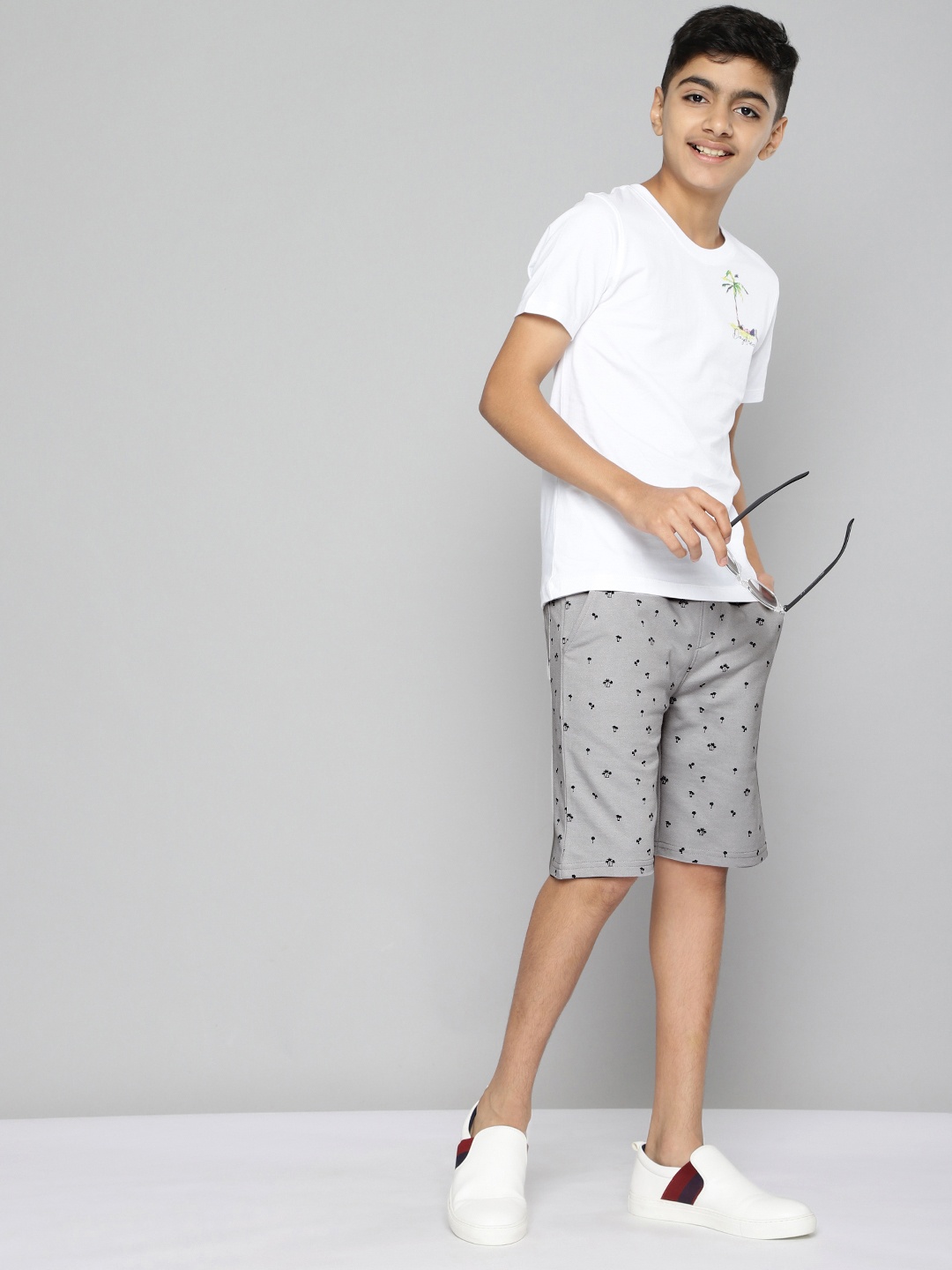 

M&H Juniors Boys Grey Conversational Printed Shorts