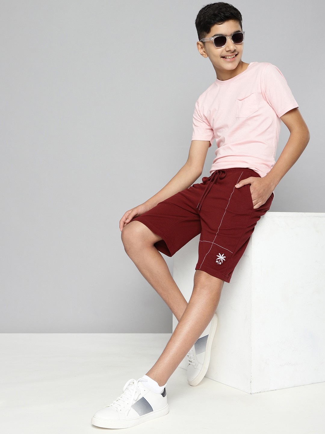 

M&H Juniors Boys Brown Solid Regular Shorts
