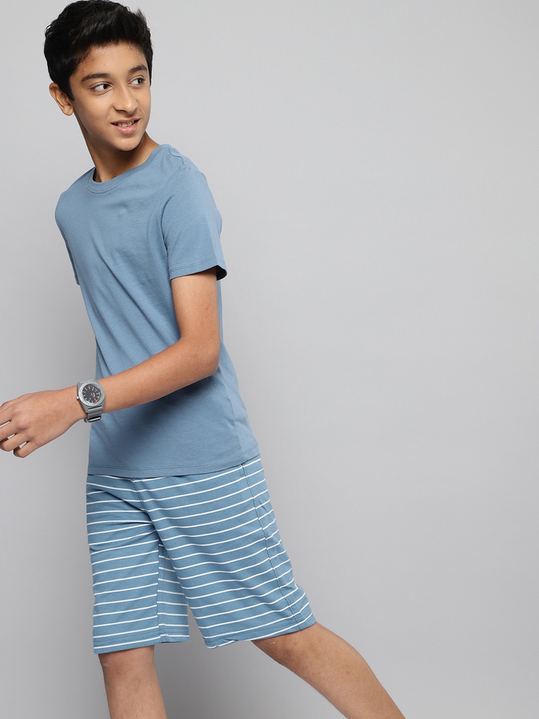 

M&H Juniors Boys Blue & White Striped Regular Shorts