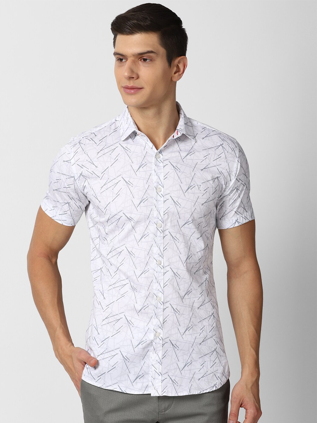 

V Dot Men White Printed Slim Fit Casual Shirt