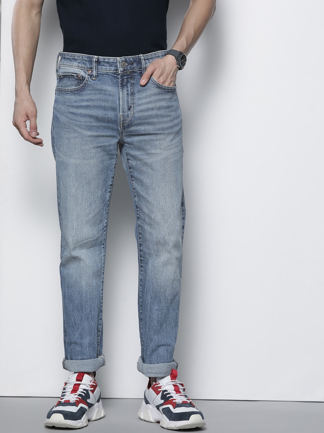 

AMERICAN EAGLE OUTFITTERS Men Blue Straight Fit Light Fade Stretchable Jeans