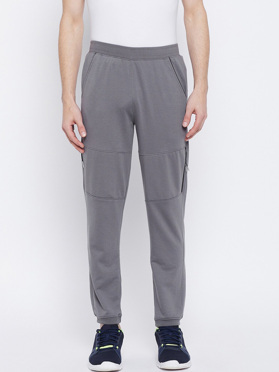 

Okane Men Grey Solid Cotton Track Pants