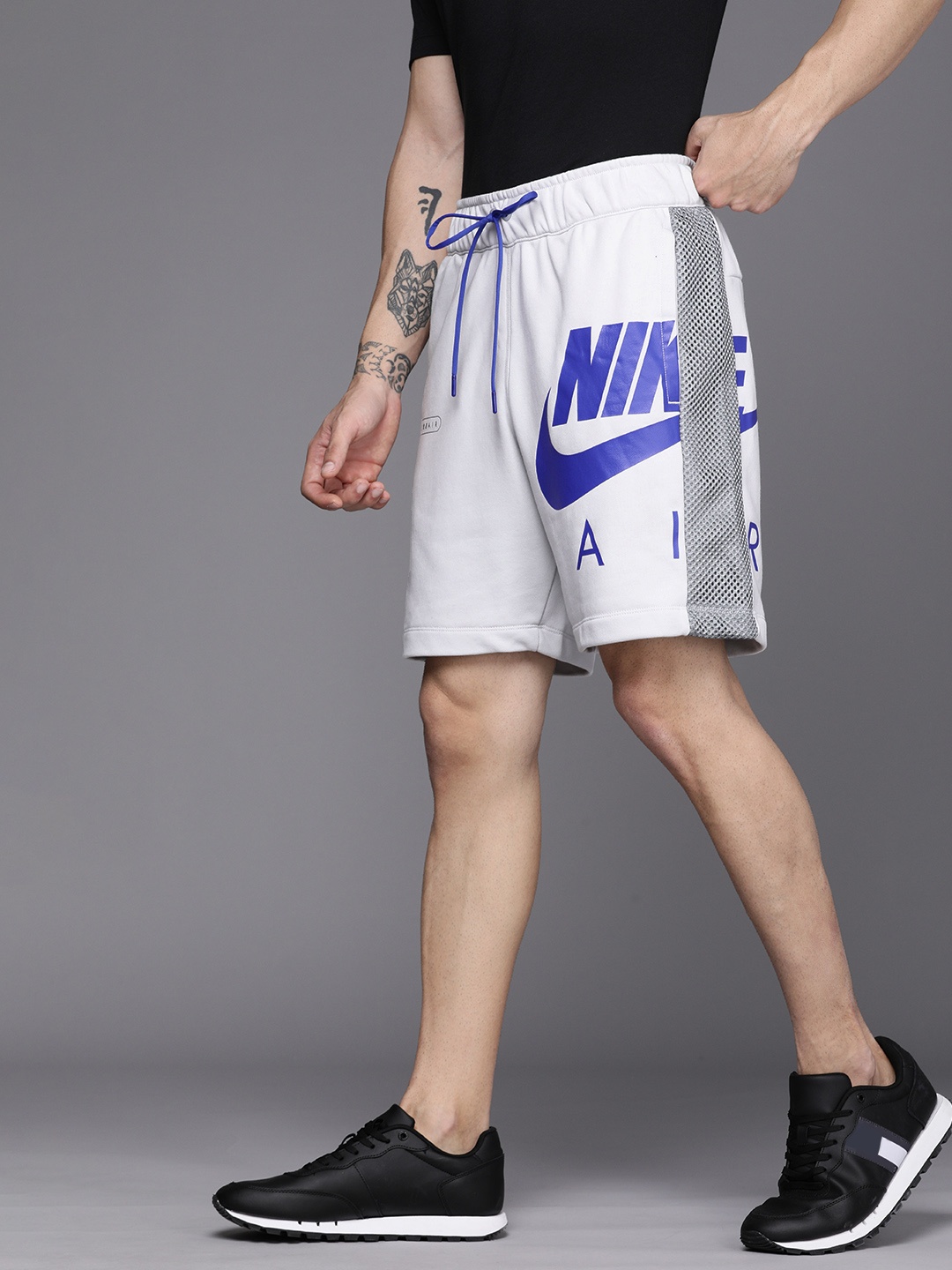 

Nike Men Grey Typography Printed Shorts
