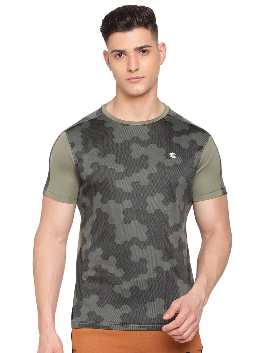 

Gallus Men Olive Green Camouflage Print Dri-FIT Training T-shirt
