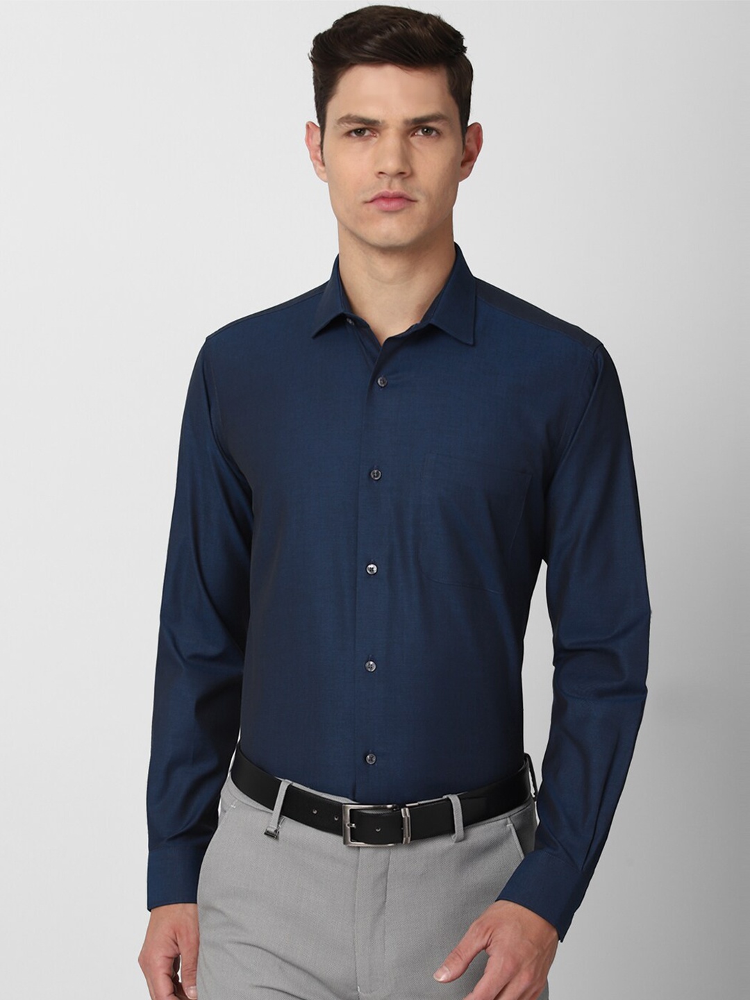 

Van Heusen Men Navy Blue Pure Cotton Formal Shirt