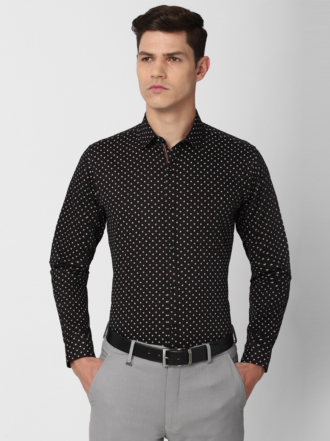 

Van Heusen Men Black Printed Cotton Formal Shirt