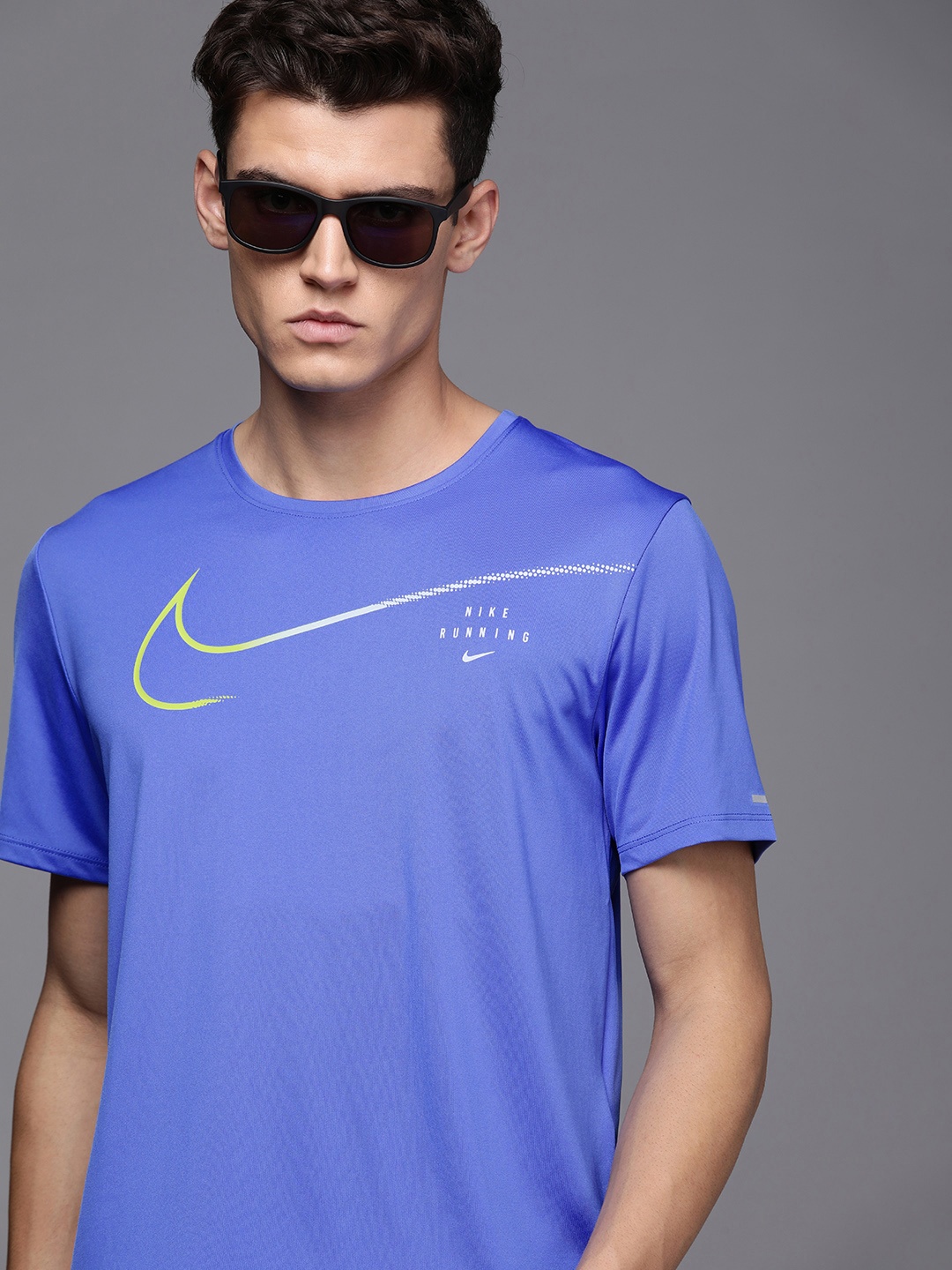 

Nike Men Blue & Green Brand Logo Printed AS M NK DF UV RUN DVN MILER GX T-shirt