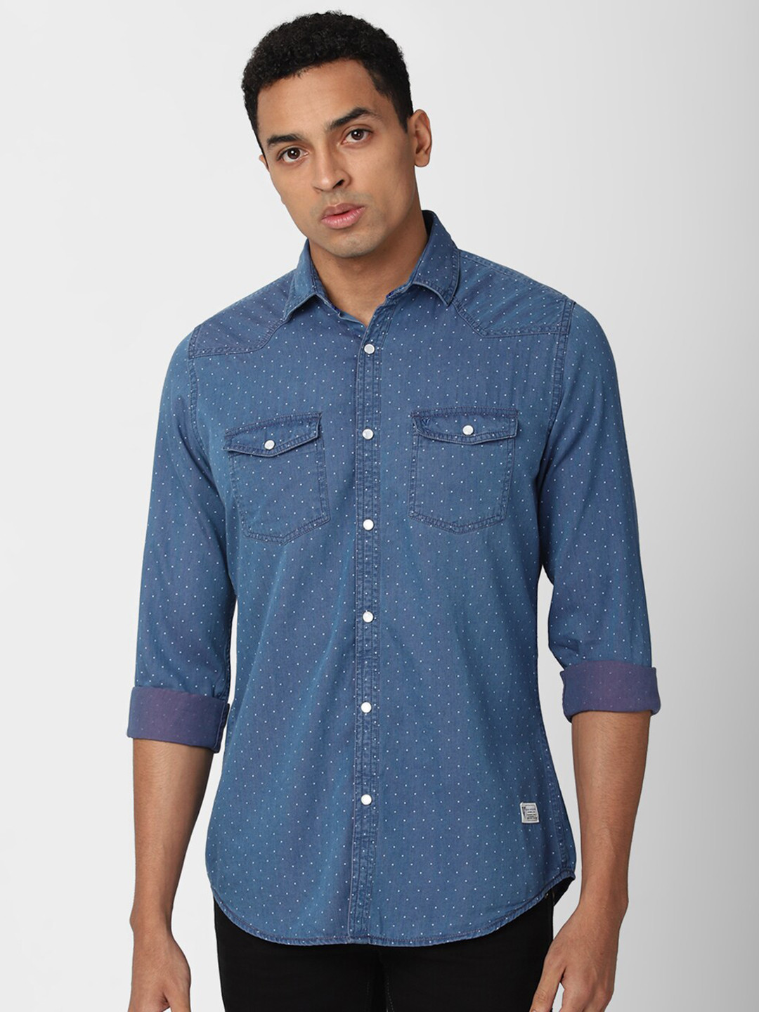 

VAN HEUSEN DENIM LABS Men Blue Solid Slim Fit Pure Cotton Casual Shirt