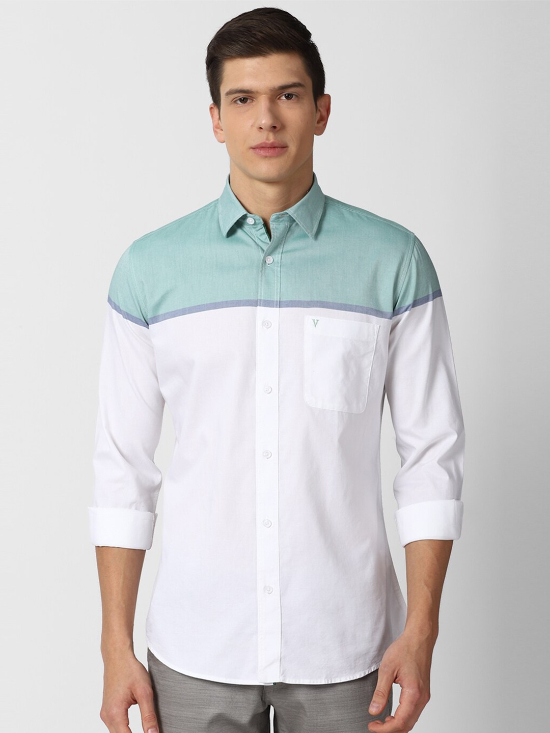 

Van Heusen Sport Men White & Green Slim Fit Colourblocked Shirt