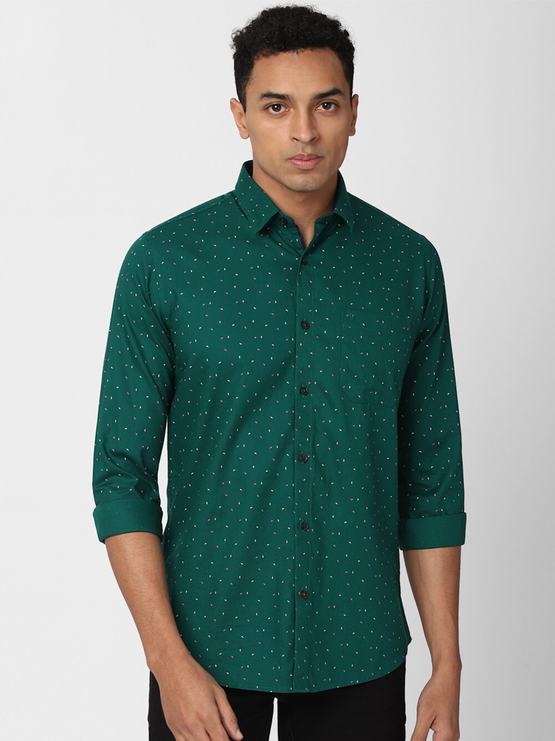 

Van Heusen Sport Men Green Slim Fit Printed Casual Shirt