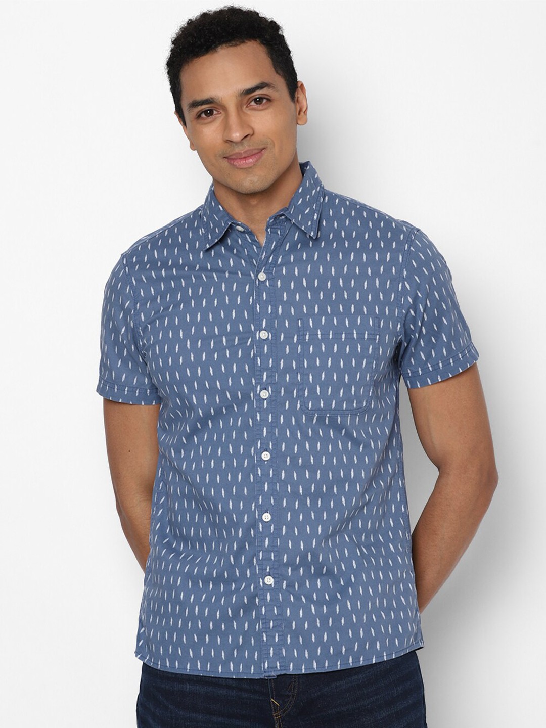 

AMERICAN EAGLE OUTFITTERS Men Blue & White Printed Casual Shirt