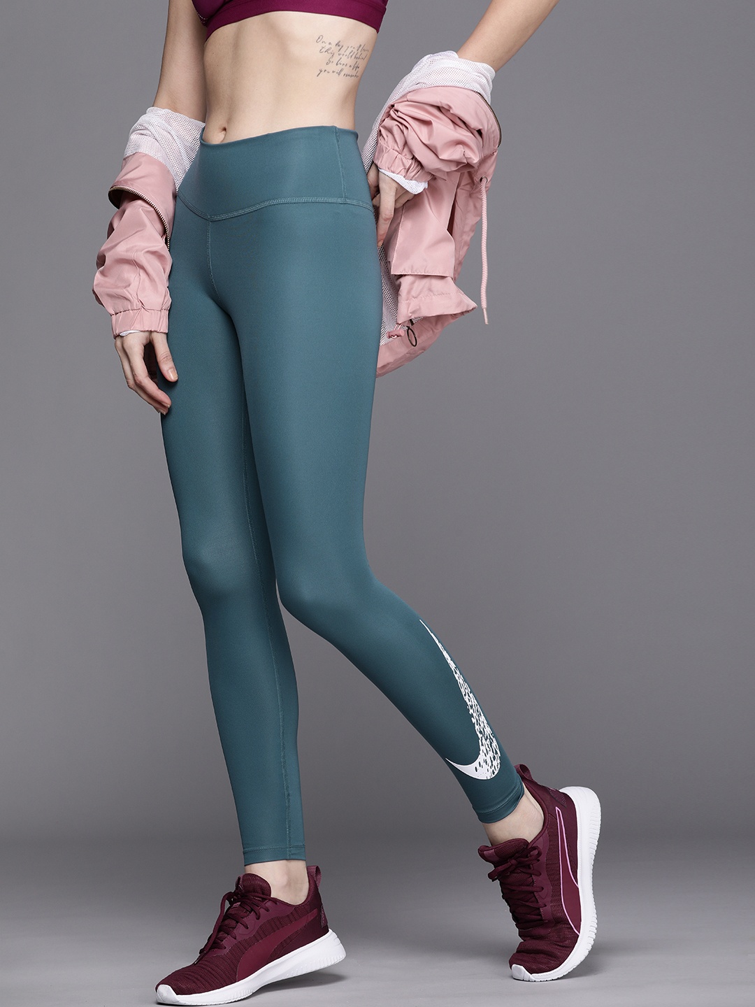 

Nike Green Dri-FIT Swoosh Run 7/8 Mid-Rise Running Leggings, Black