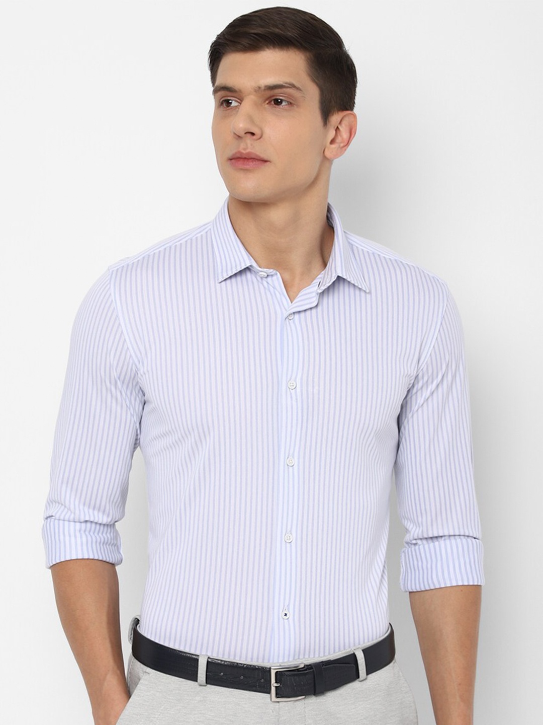 

Louis Philippe Sport Men Blue Slim Fit Striped Casual Shirt