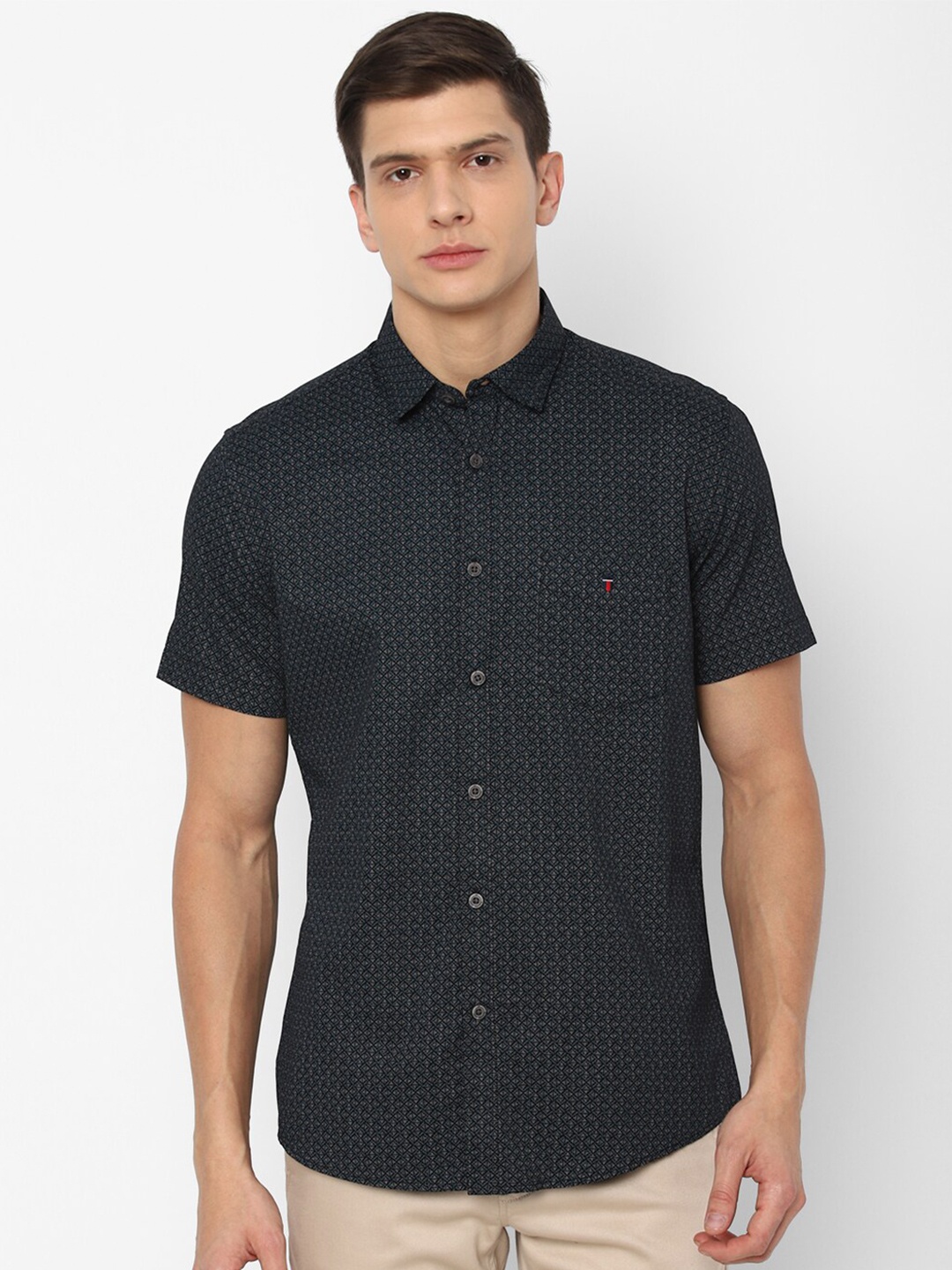 

Louis Philippe Sport Men Black Slim Fit Printed Casual Shirt