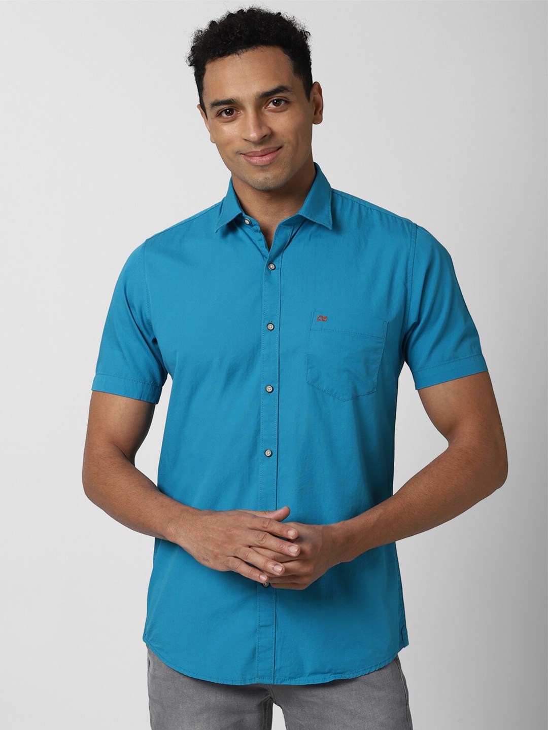 

Peter England Casuals Men Blue Slim Fit Pure Cotton Casual Shirt