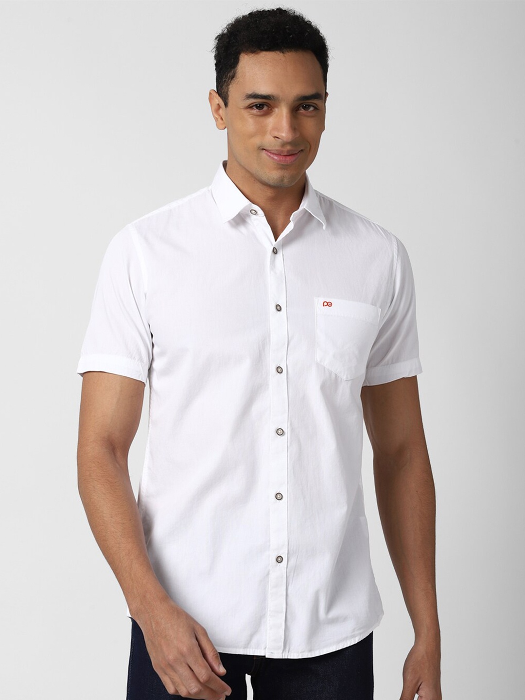 

Peter England Casuals Men White Slim Fit Casual Shirt