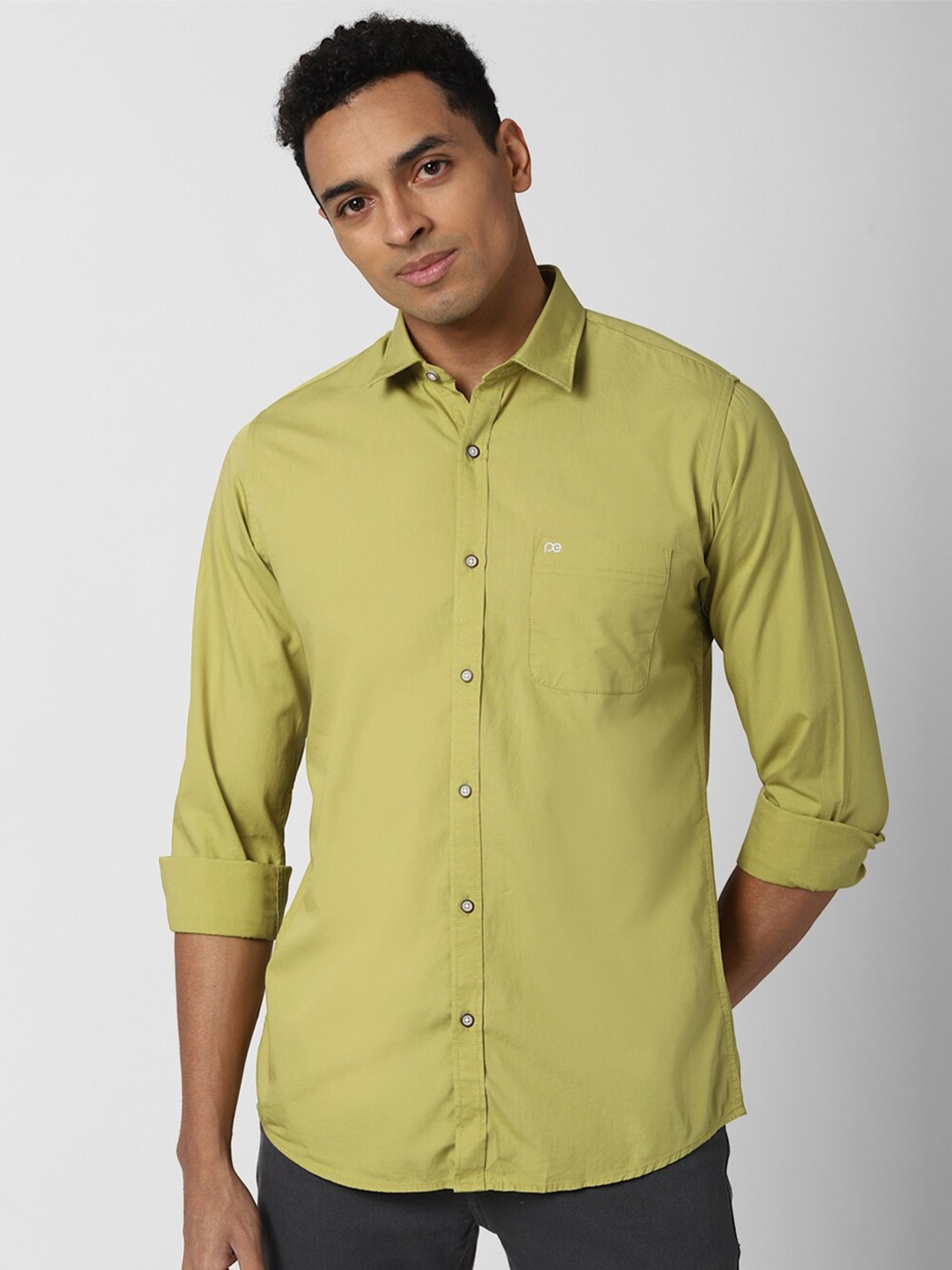 

Peter England Casuals Men Green Slim Fit Casual Shirt