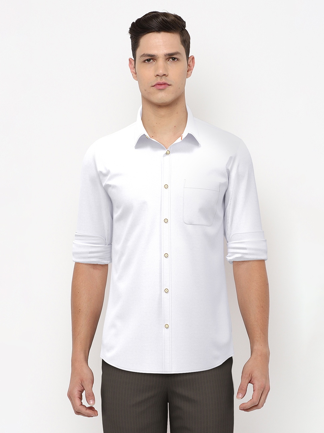 

Peter England Casuals Men White Solid Pure Cotton Slim Fit Casual Shirt