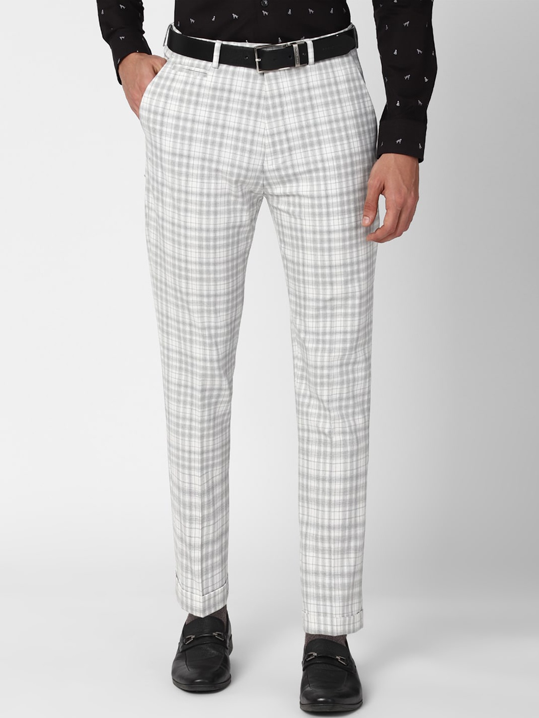 

Peter England Men Grey Checked Slim Fit Trousers