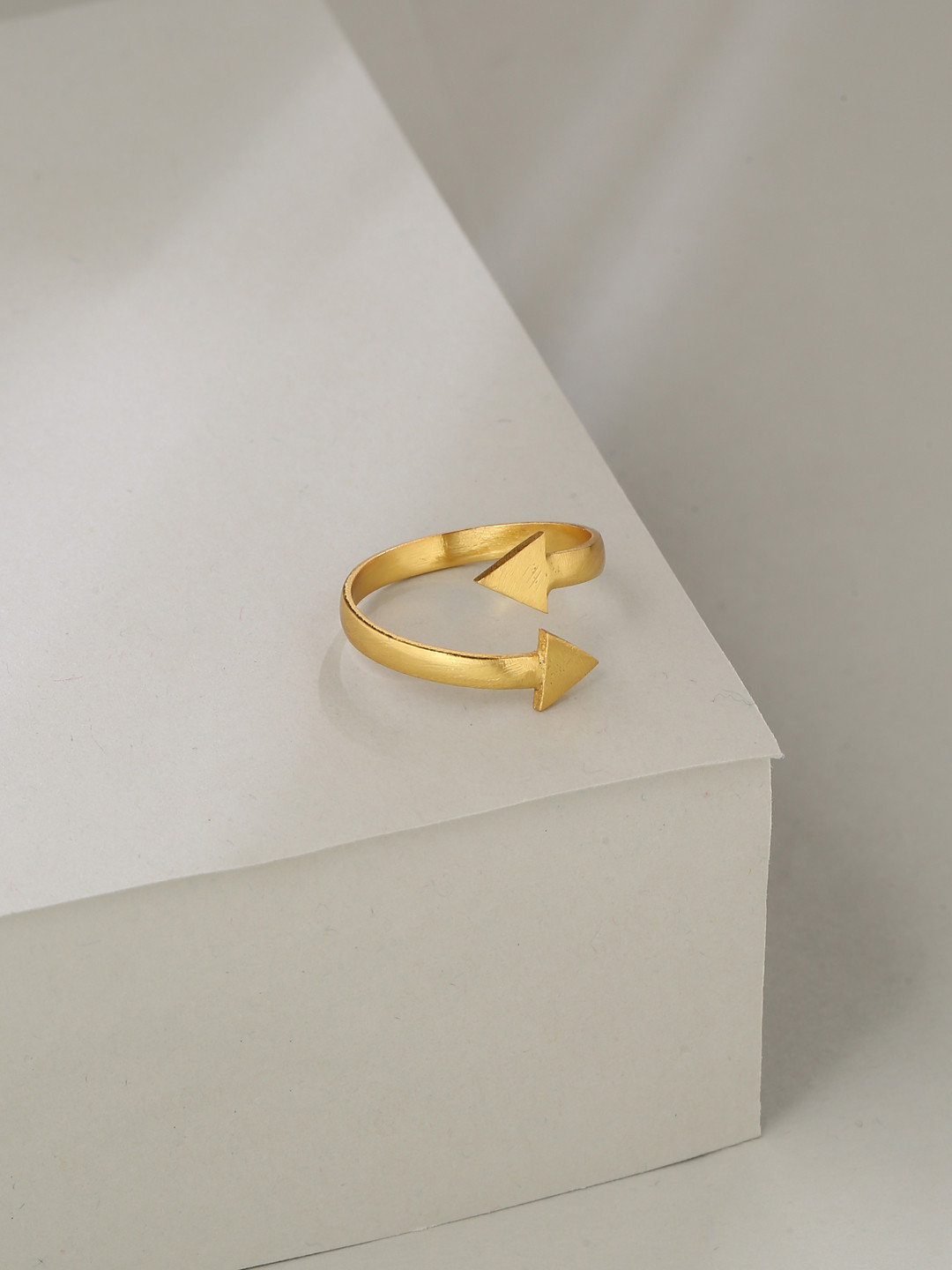 

Mitali Jain Gold-Plated Arrow Finger Ring