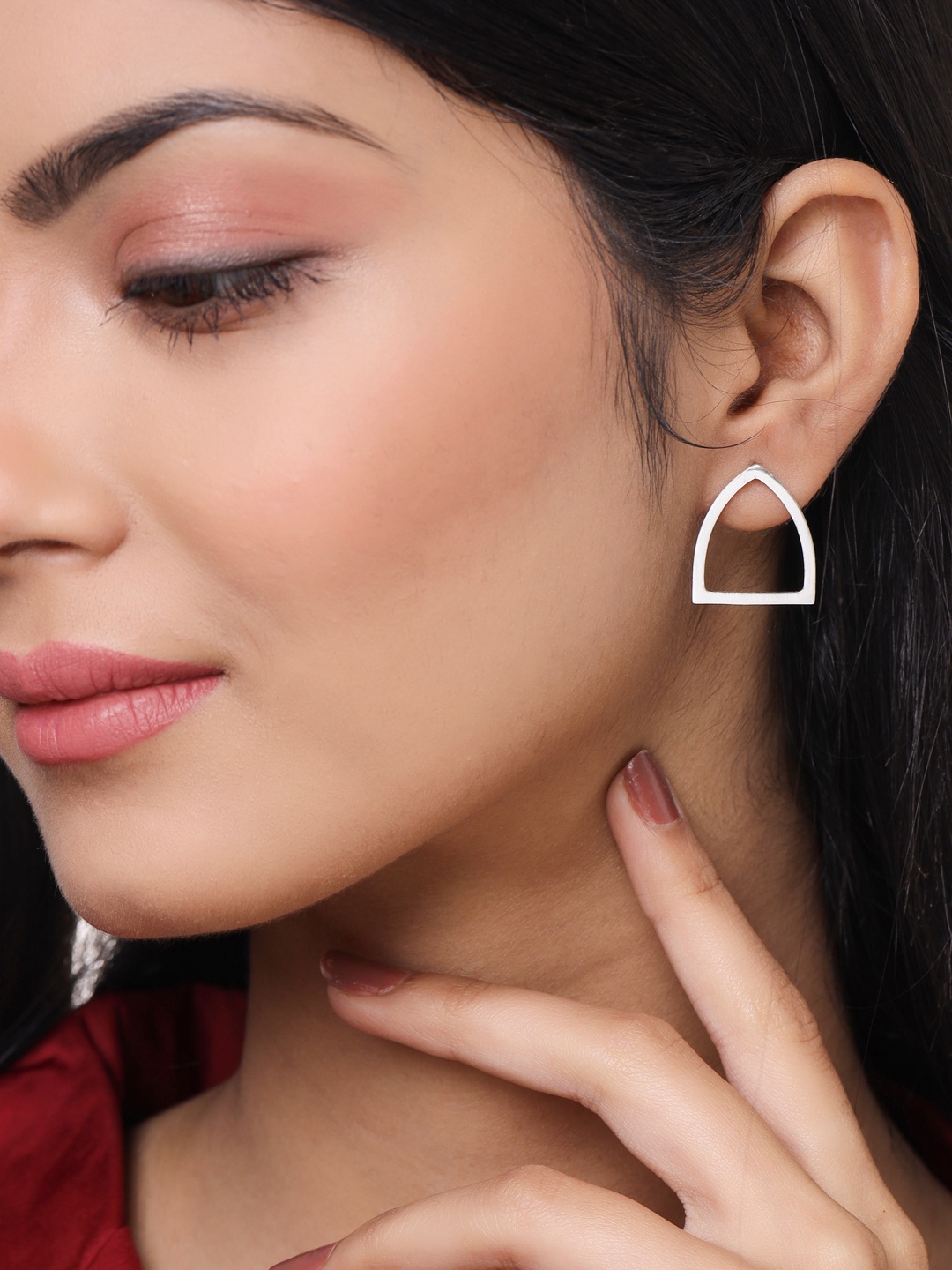 

Mitali Jain Silver-Toned Contemporary Hoop Earrings