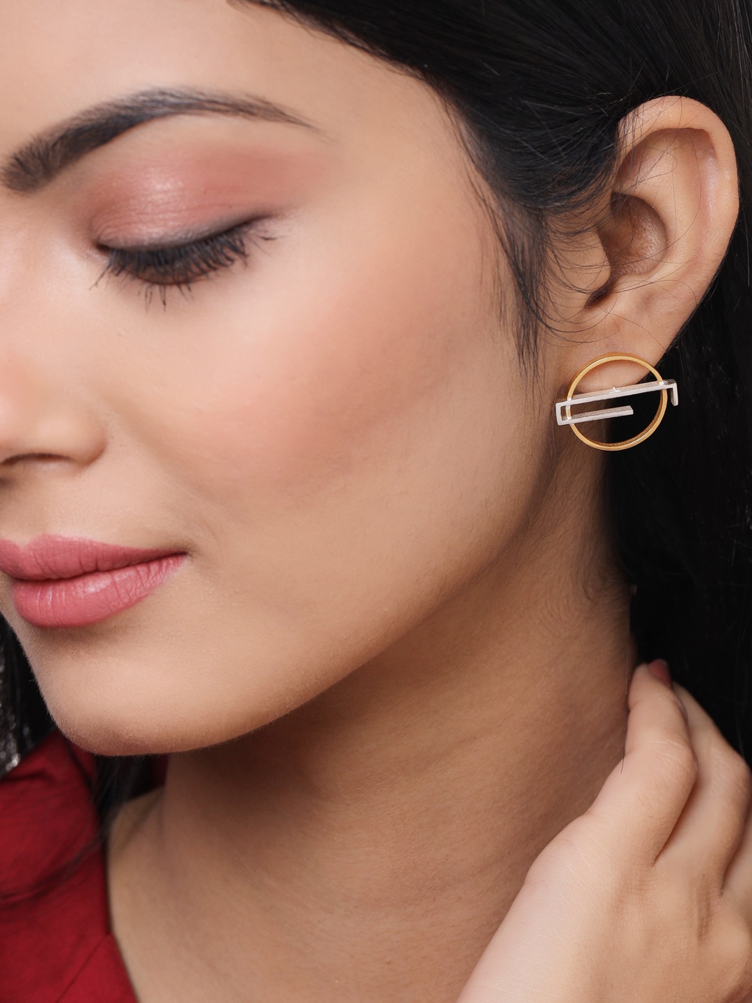 

Mitali Jain Gold-Toned Classic Studs Earrings