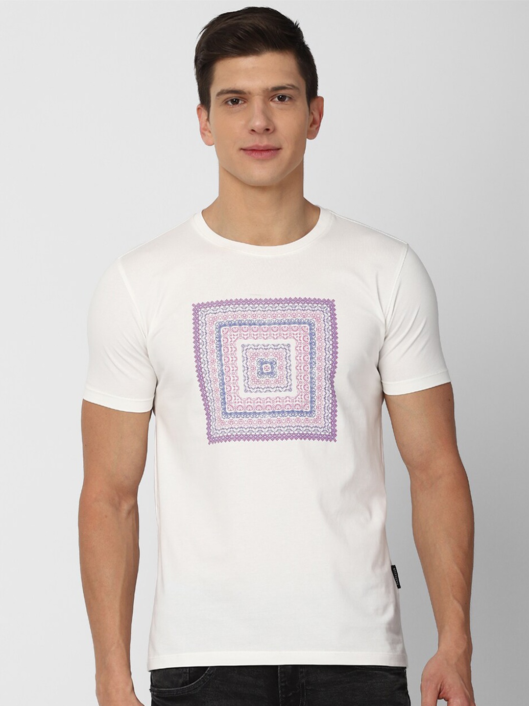 

V Dot Men White Printed Slim Fit T-shirt
