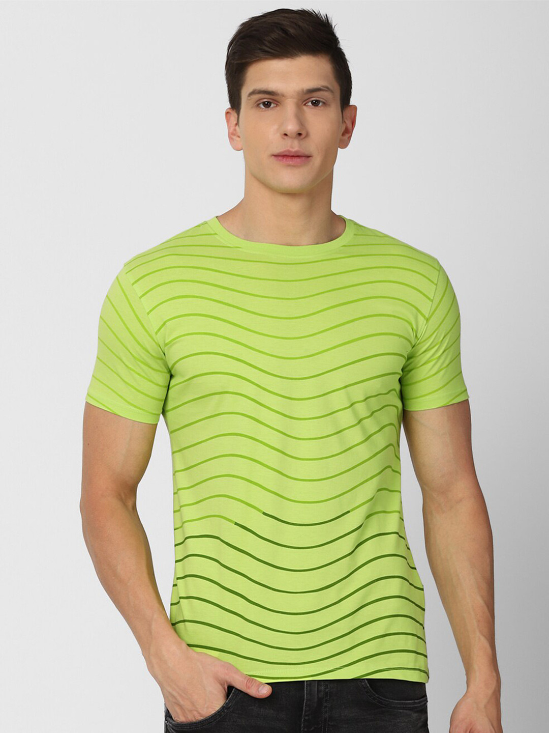 

V Dot Men Green Pure Cotton Striped Slim Fit T-shirt