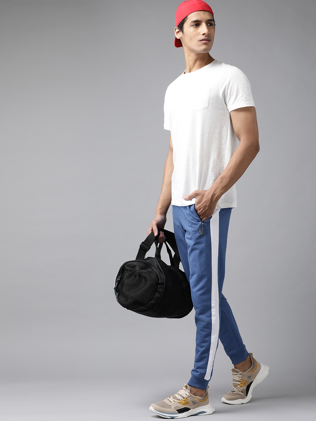 

Van Heusen Flex Men Blue Solid Regular Fit Joggers