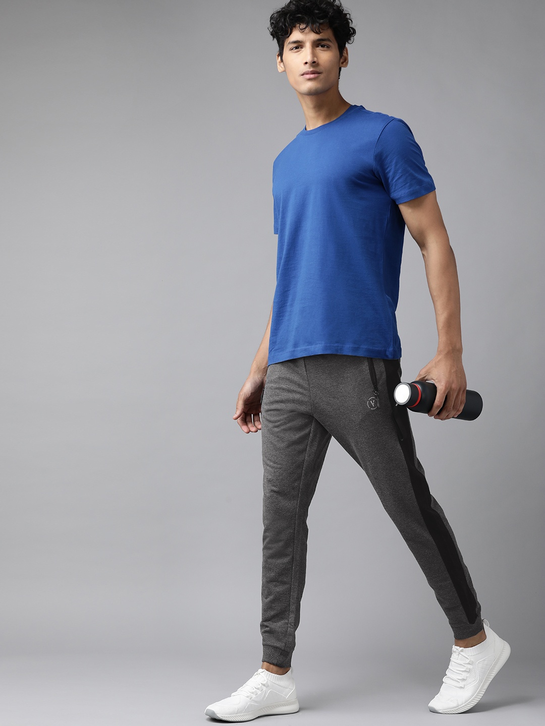 

Van Heusen Flex Men Grey Solid Regular Fit Joggers