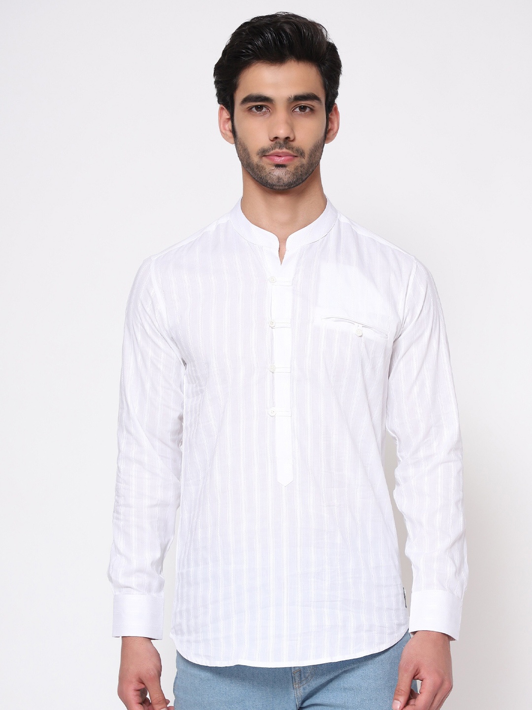 

SHIRT THEORY Men White Striped Casual Shirt