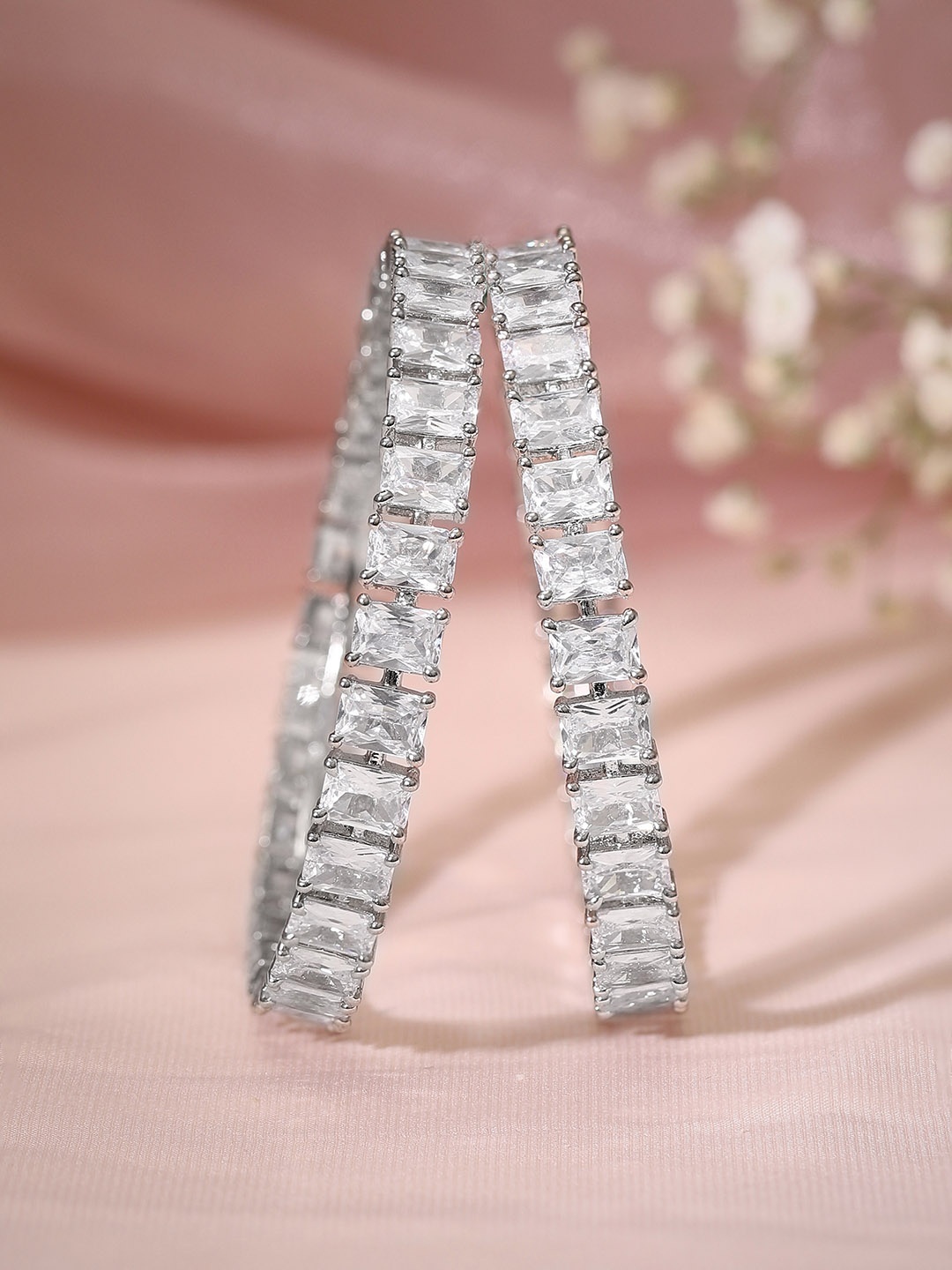 

Rubans Set of 2 Silver-Plated Crystal Studded Bangles