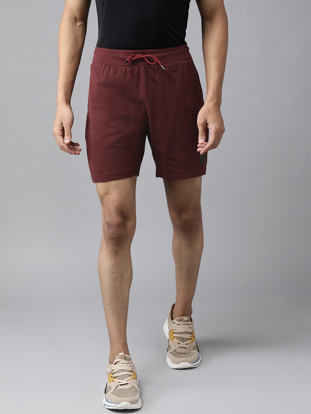 

Van Heusen Flex Men Maroon Mid Rise Regular Fit Shorts