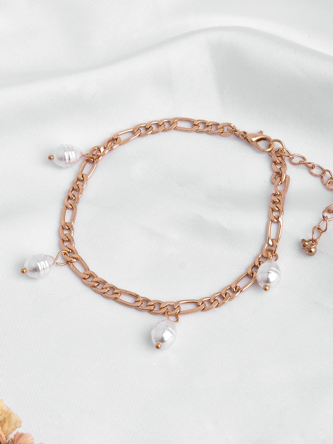 

BEWITCHED Gold-Toned & White Tamsin Pearl Anklet