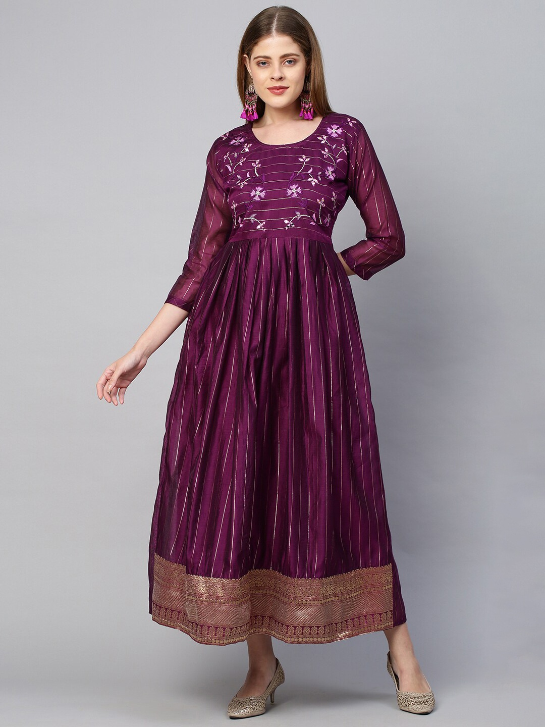 

FASHOR Purple & Gold-Toned Ethnic Motifs Round Neck Silk Maxi Dress