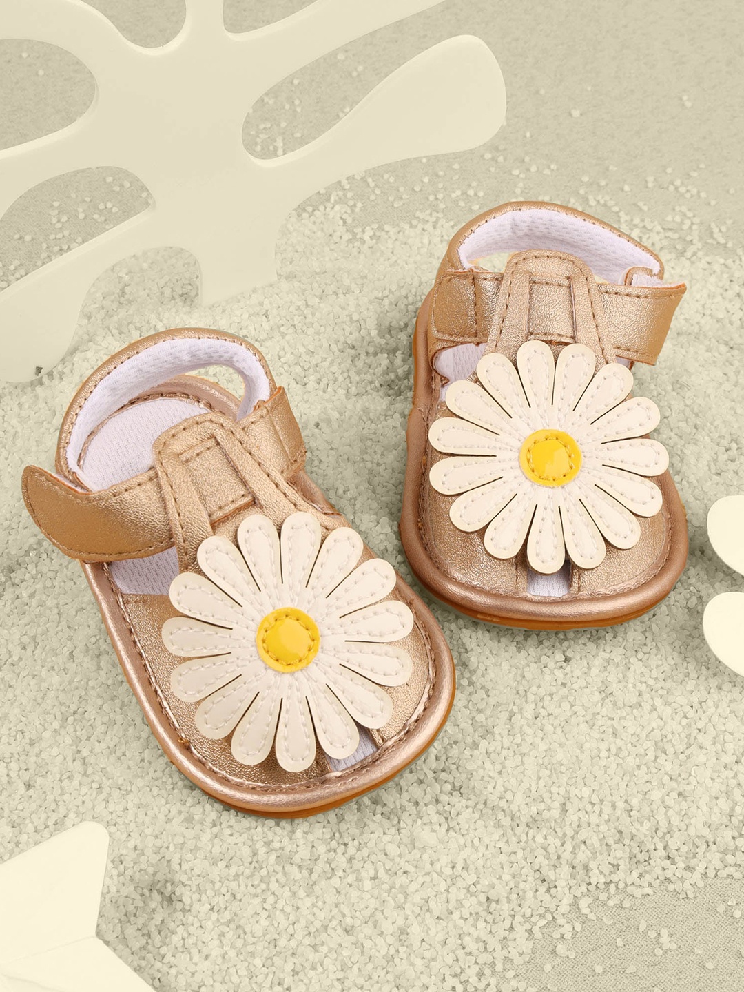 

KICKS & CRAWL Girls Bronze-Toned Textured PU Flatforms