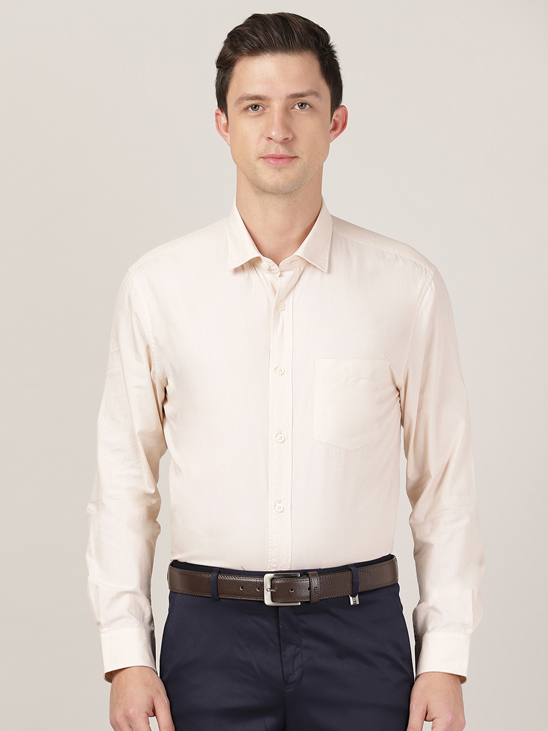 

MERCHANT MARINE Men Beige Classic Tailored Fit Casual Shirt