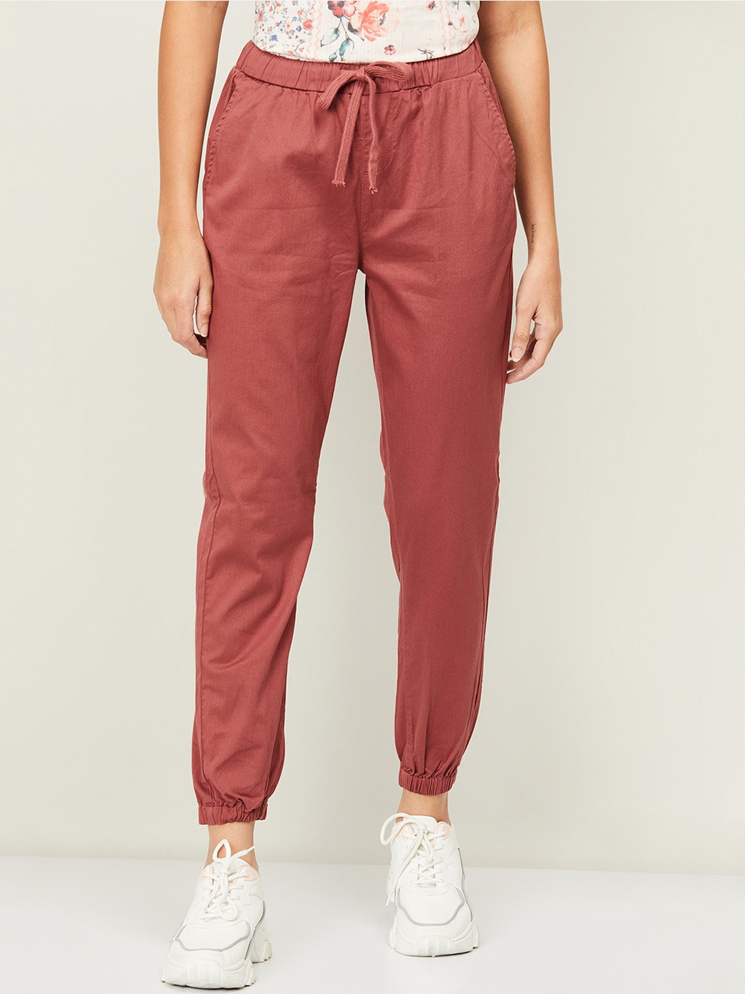 

Bossini Women Pink Regular Fit Joggers